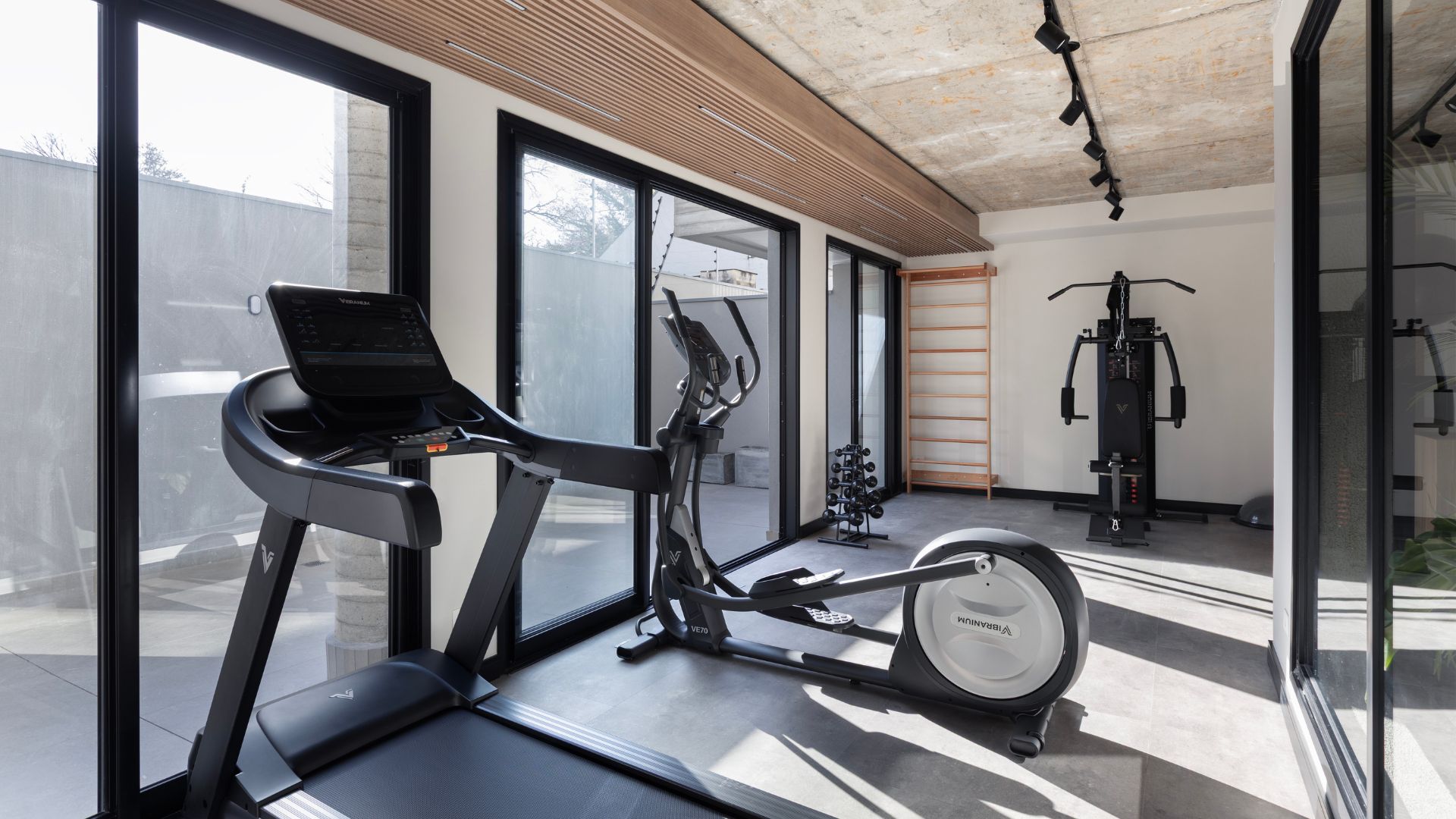 FITNESS CENTER